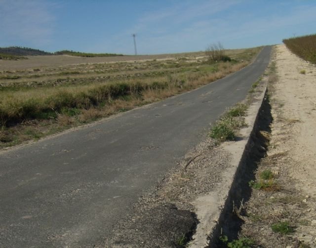 Fomento destina más de 240.000 euros a la mejora del firme del camino del Boquerón en Abarán - 1, Foto 1
