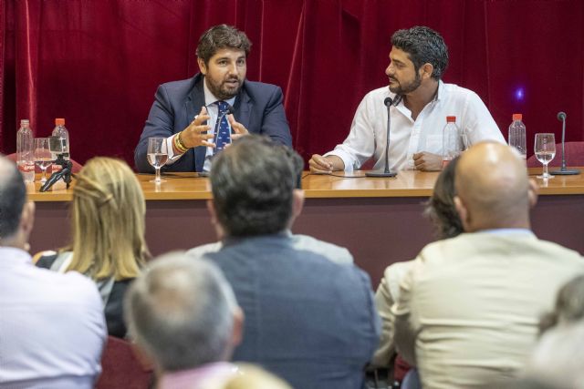 López Miras participa en los Aperitivos Taurinos organizados por el Real Club Taurino de Murcia - 2, Foto 2