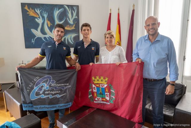 El nadador cartagenero Alejandro Puebla felicitado en el Palacio Consistorial tras su décimo puesto en el Mundial junior de Budapest - 1, Foto 1