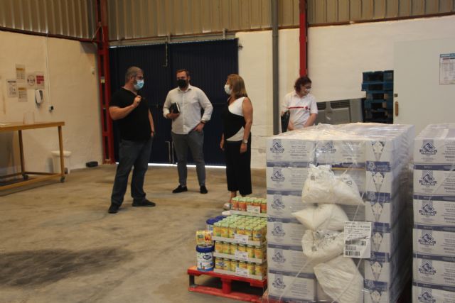 El Ayuntamiento destina 48.230€ a la Cesta de la compra solidaria para las campañas de ayuda alimentaria de Cáritas y Cruz Roja - 2, Foto 2