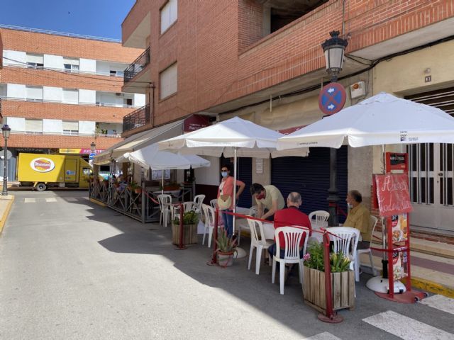 El Ayuntamiento de Puerto Lumbreras permitirá ampliar terrazas a la hostelería local durante las Fiestas Patronales y otorgará ayudas económicas para contratar espectáculos en directo - 1, Foto 1