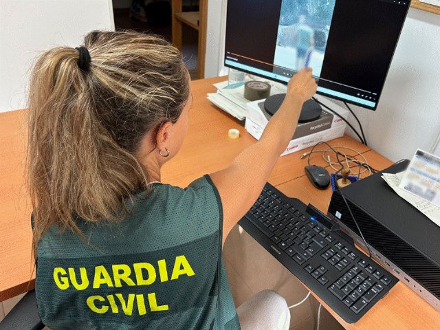 La Guardia Civil detiene a un activo tironero que robaba joyas a ancianas en la Vega Baja del Segura - 1, Foto 1