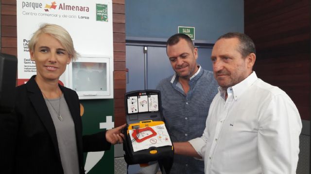 El Concejal de Emergencias visita el Centro Comercial Parque Almenara al ser este establecimiento certificado como espacio cardio-protegido al instalar dos desfribiladores - 1, Foto 1
