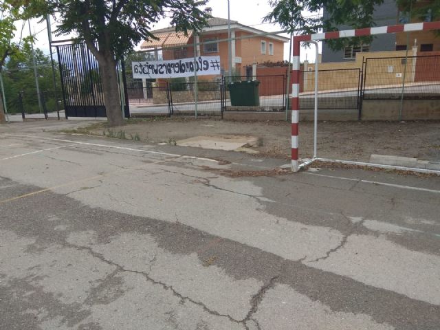 Ciudadanos exige el arreglo urgente de la pista polideportiva del colegio Conde de Campillos de Cehegín - 1, Foto 1