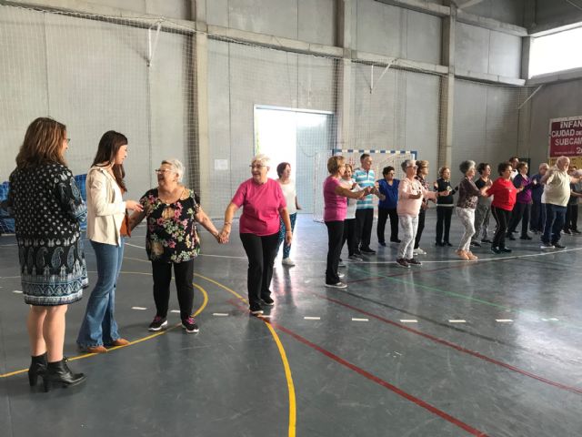 La Concejalía del Mayor inicia el programa trimestral de actividades que este año ofrece 800 plazas en cursos sobre memoria, gimnasia, modalidades artísticas e informática - 1, Foto 1