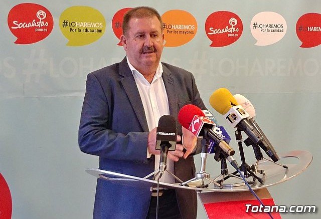 El Secretario General del PSOE de Totana, Andrés García Cánovas, presenta su precandidatura a la Alcaldía para las elecciones municipales de 2019, Foto 3