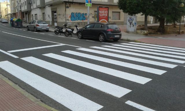 Vía Pública ultima el plan de mejora de la señalización vial en los barrios del municipio - 1, Foto 1