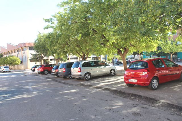 Se van a habilitar 20 nuevos espacios para el aparcamiento de motocicletas y ciclomotores; y se regula el estacionamiento en batería de turismos en la zona del Club de Petanca - 3, Foto 3