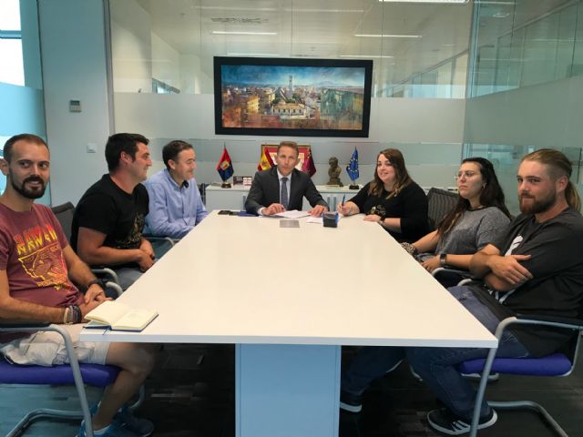 El Ayuntamiento firma un convenio de colaboración con la Asociación de Fiestas de Balsicas - 1, Foto 1