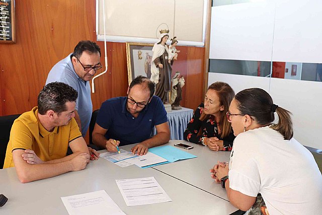 El PP se reúne con la Cofradía de Pescadores para buscar soluciones a los problemas por los que pasa el sector pesquero en Águilas - 3, Foto 3