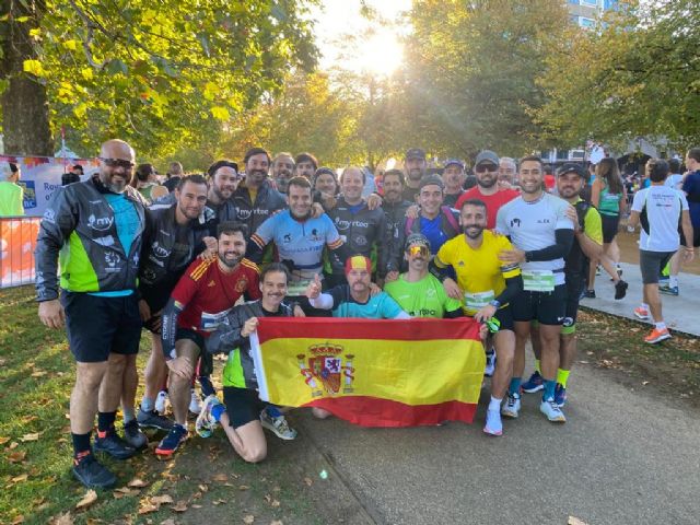 El tejido empresarial murciano corre por la fibrosis quística en una media maratón solidaria en Londres - 1, Foto 1