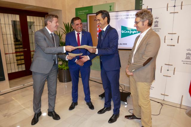 Un convenio entre el Ayuntamiento de Murcia y El Corte Inglés permitirá destinar 5.000 euros de material escolar a niños de familias desfavorecidas - 1, Foto 1