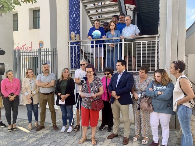 El colectivo Ápices Salud Mental dona al Ayuntamiento de San Javier su obra LLuvia de ideas - 1, Foto 1