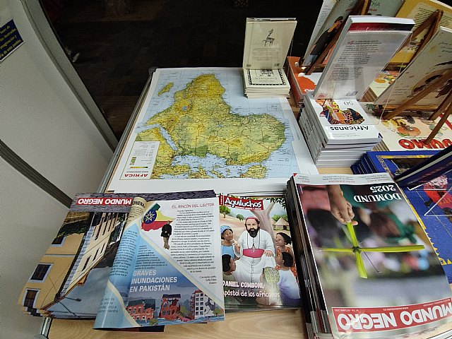 La Editorial Mundo Negro en la Feria del Libro de Murcia. Haciendo Misión desde la literatura, Foto 6