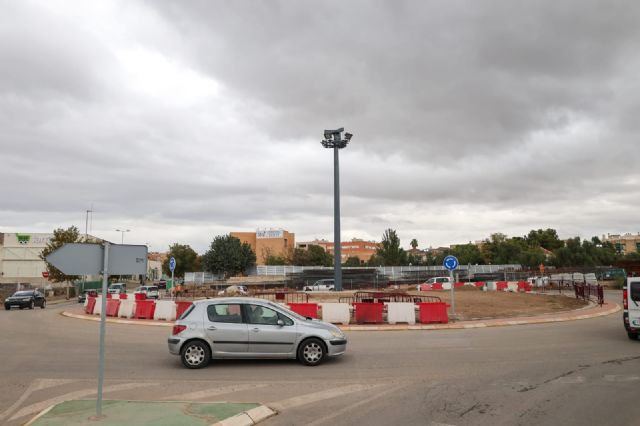 Arranca un plan para transformar las rotondas del área urbana y convertirlas en un atractivo visual vistiéndolas con árboles, arbustos y flores - 3, Foto 3