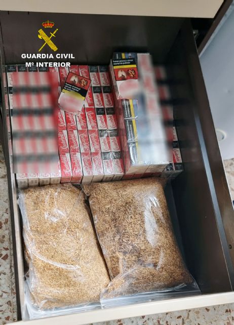 La Guardia Civil desmantela un punto de venta de tabaco de contrabando en La Manga del Mar Menor-Cartagena - 1, Foto 1