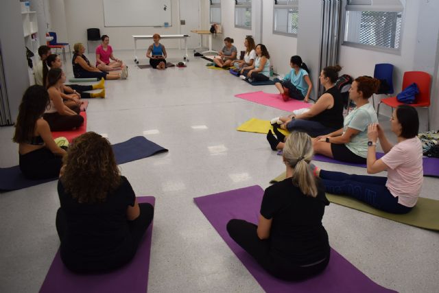 Unos talleres gratuitos de yoga impulsan el bienestar, la igualdad y la conciliación - 5, Foto 5