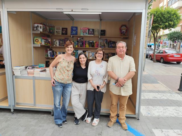 Alicia Rico Forte agradece a Yecla la c�lida acogida en la Feria del Libro y pone rumbo a la Feria de Murcia