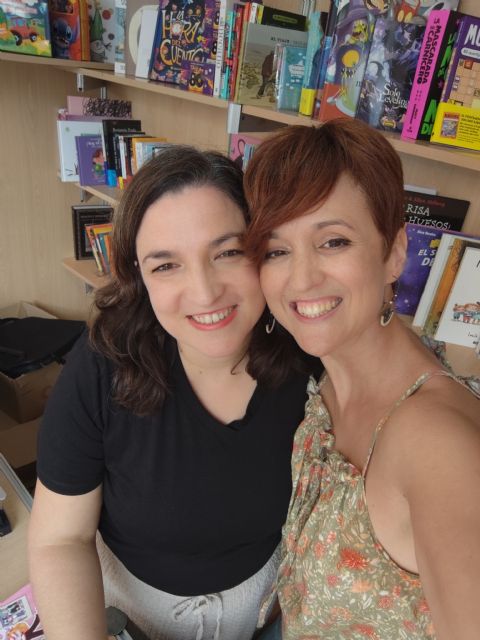 Alicia Rico Forte agradece a Yecla la cálida acogida en la Feria del Libro y pone rumbo a la Feria de Murcia - 4, Foto 4