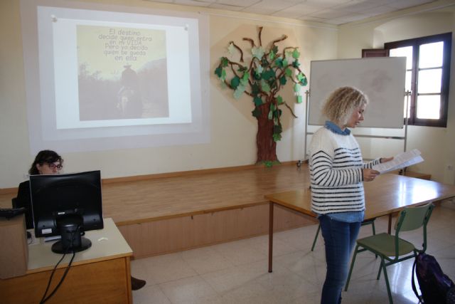 El CAVI realiza charlas en los Centros Educativos de Cehegín para sensibilizar y concienciar ante este problema - 1, Foto 1