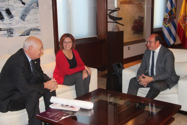 Jumilla da a conocer al presidente de la CARM los detalles del XXX Encuentro Nacional de Cofradías - 1, Foto 1