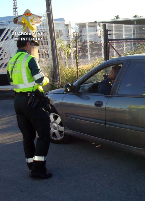 La Guardia Civil detiene a una persona por circular al doble de la velocidad permitida, sin carné y ebrio - 2, Foto 2