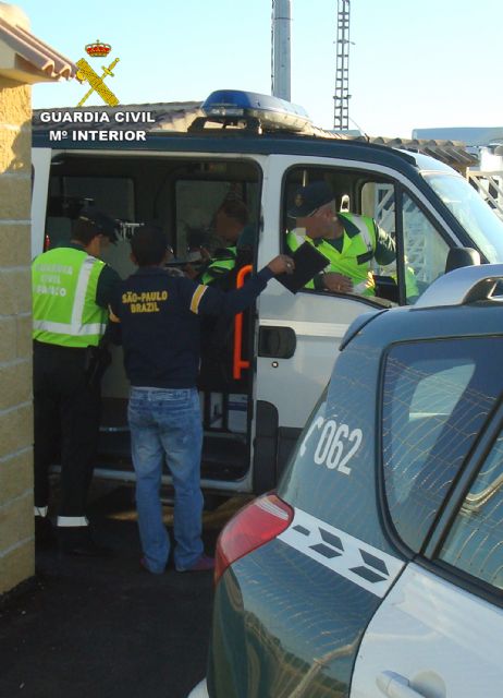 La Guardia Civil detiene a una persona por circular al doble de la velocidad permitida, sin carné y ebrio - 5, Foto 5