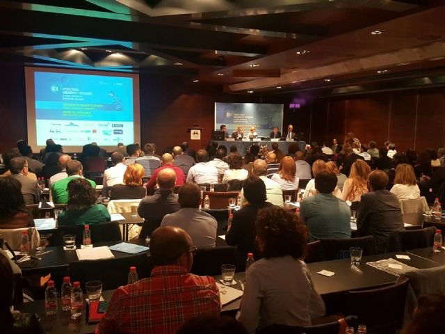 El Gobierno regional trabaja con el Ministerio de Agricultura en la nueva directiva europea sobre reutilización de aguas depuradas - 2, Foto 2