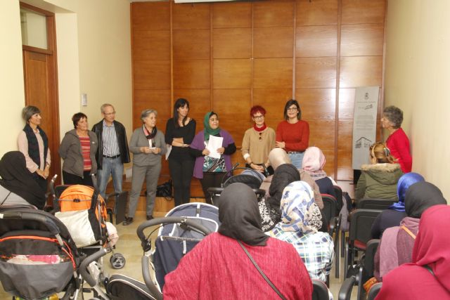 Voluntarios de Murcia Acoge impartirán clases de español para inmigrantes - 1, Foto 1