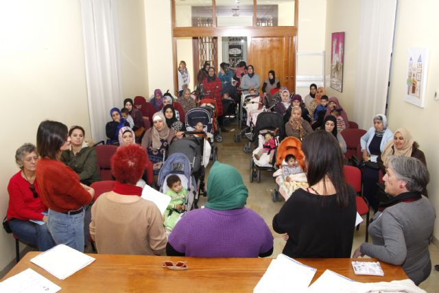 Voluntarios de Murcia Acoge impartirán clases de español para inmigrantes - 2, Foto 2