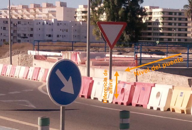 Ciudadanos pide al Ayuntamiento que explique a los aguileños los motivos por los que el puente sobre la Rambla de las Culebras está inconcluso - 2, Foto 2