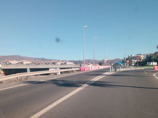 Ciudadanos pide al Ayuntamiento que explique a los aguileños los motivos por los que el puente sobre la Rambla de las Culebras está inconcluso - 3, Foto 3