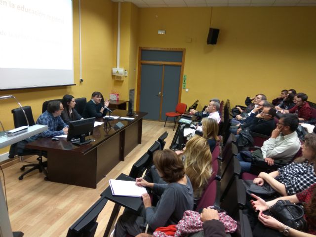 La Sociedad de Filosofía se reunirá con Martínez-Cachá y los demás partidos regionales para estudiar un cambio legislativo a favor de la filosofía - 4, Foto 4