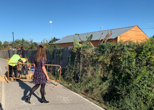 El Ayuntamiento exige a la CHS la reparación inmediata del socavón producido en el talud de la mota del Río Segura tras la DANA - 1, Foto 1