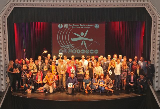 El Teatro Victoria, en Blanca, acogió este sábado la gran fiesta del atletismo popular en nuestra Región - 1, Foto 1