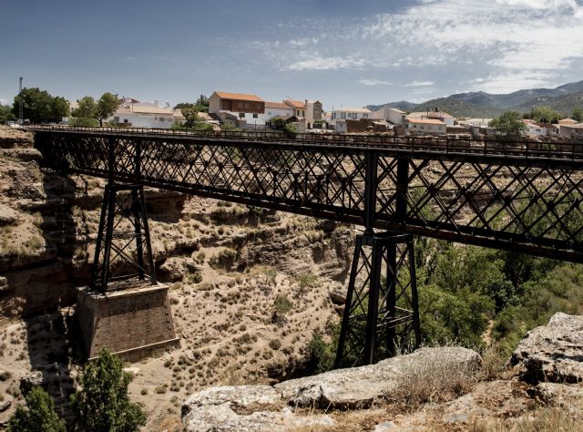 Colectivos ferroviarios reclaman por carta al Presidente del Gobierno la vuelta del tren Guadix Baza Almanzora Lorca - 1, Foto 1