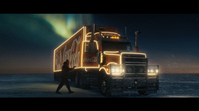 Coca-cola nos invita a estar presentes en la vida de las personas que nos importan con su nueva campaña de navidad - 1, Foto 1