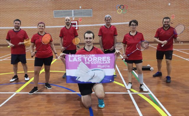 Siete jugadores del Bádminton Las Torres participarán en el Mundial de veteranos - 1, Foto 1
