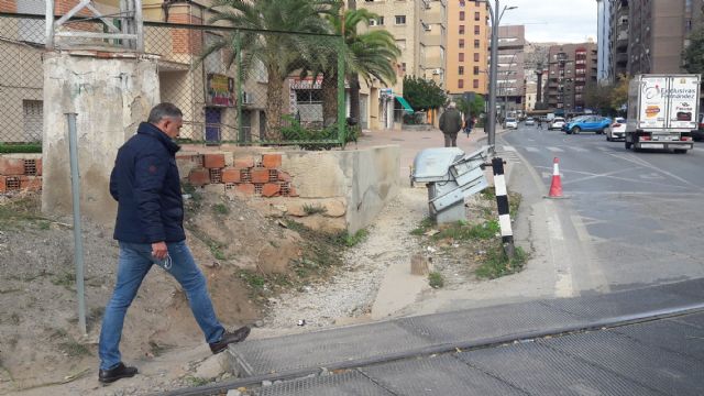 El PP propone el acondicionamiento de los pasos a nivel con barreras para garantizar un uso cómodo y seguro por parte de peatones y conductores - 1, Foto 1