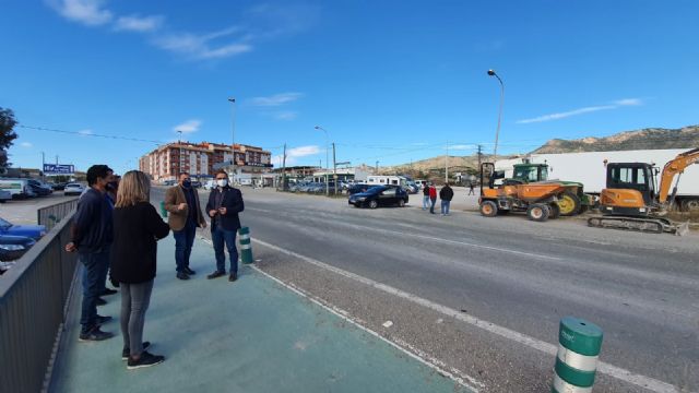 El Ayuntamiento de Lorca instala un conjunto de semáforos en la travesía de la pedanía de La Hoya con el objetivo de garantizar la seguridad de conductores y peatones - 2, Foto 2