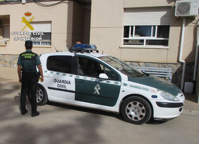 La Guardia Civil detiene en San Javier al presunto autor de una serie de estafas en viviendas vacacionales - 4, Foto 4
