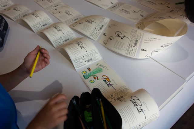 Bodegas Luzn lanza una edicin limitada de su vino Por T a favor de la Fundacin Pequeo Deseo, Foto 3