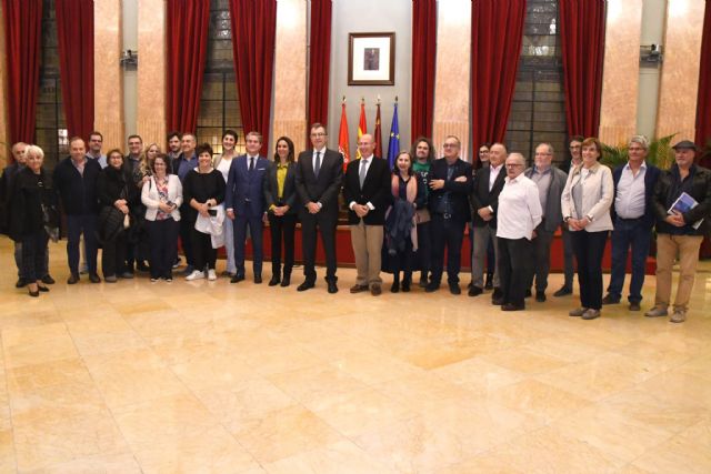 Ballesta resalta el trabajo de la fitoterapia en la recepción en el Ayuntamiento del Comité Científico de la Sociedad Científica SEFIT que organiza su 12 Congreso en Murcia - 1, Foto 1