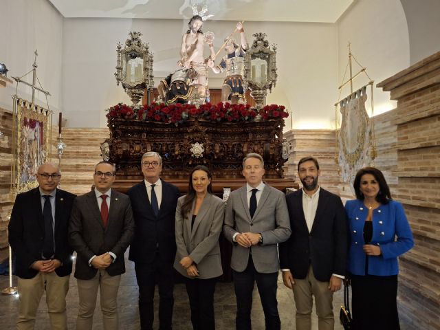 Conesa visita las imágenes de los Coloraos de Murcia y el Paso Azul de Lorca que participarán en la Magna Procesión - 1, Foto 1