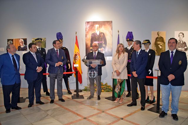 El Colegio sevillano,celebró la identidad profesional del ingeniero con una exposición dedicada a su uniforme histórico - 1, Foto 1