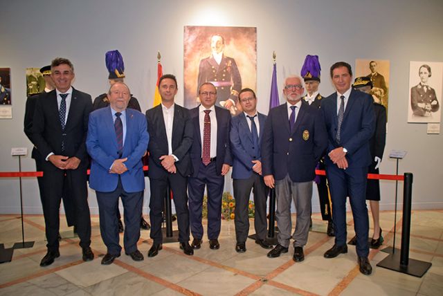 El Colegio sevillano,celebró la identidad profesional del ingeniero con una exposición dedicada a su uniforme histórico - 4, Foto 4