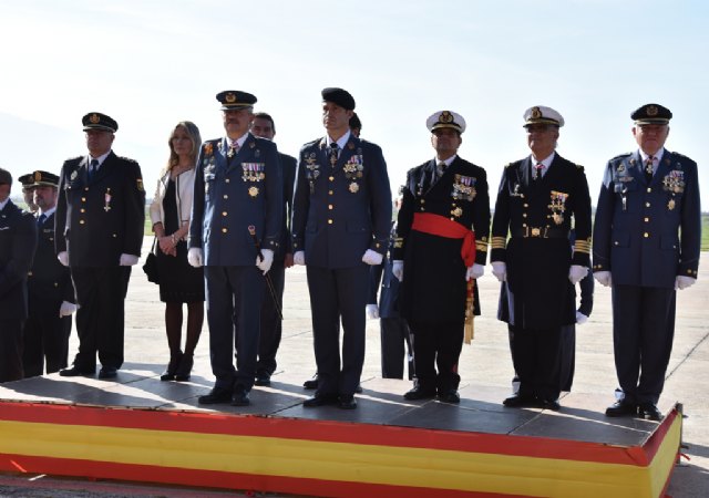 Acto militar conmemorativo de la festividad de Ntra. Sra. de Loreto, patrona del Éjército del Aire - 2, Foto 2
