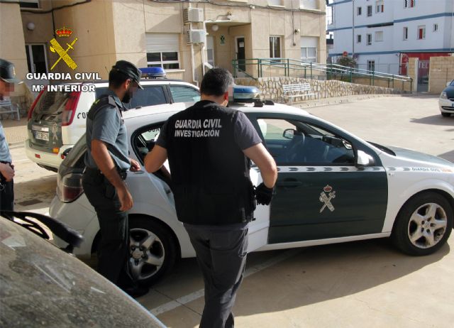 La Guardia Civil desmantela un grupo delictivo dedicado a robar en viviendas de San Javier - 4, Foto 4