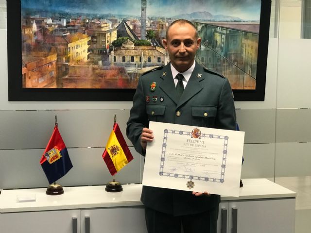 El Cabo Primero de la Guardia Civil, Pedro Antonio Andreo, recibe la Cruz de Plata del Mérito Civil - 5, Foto 5