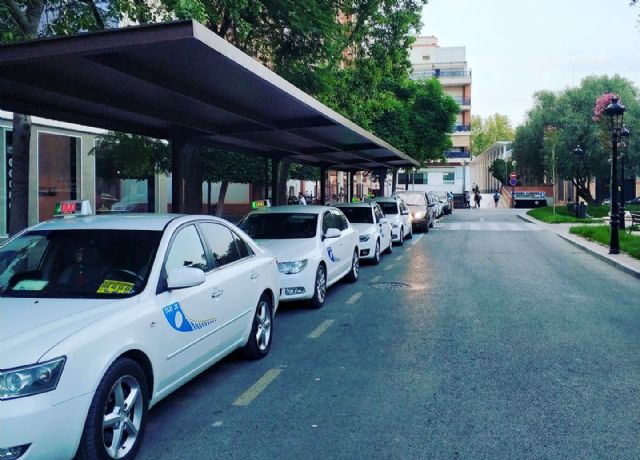 IU-Verdes Lorca denuncia la supresión del servicio de taxi para los pacientes de hemodiálisis - 1, Foto 1